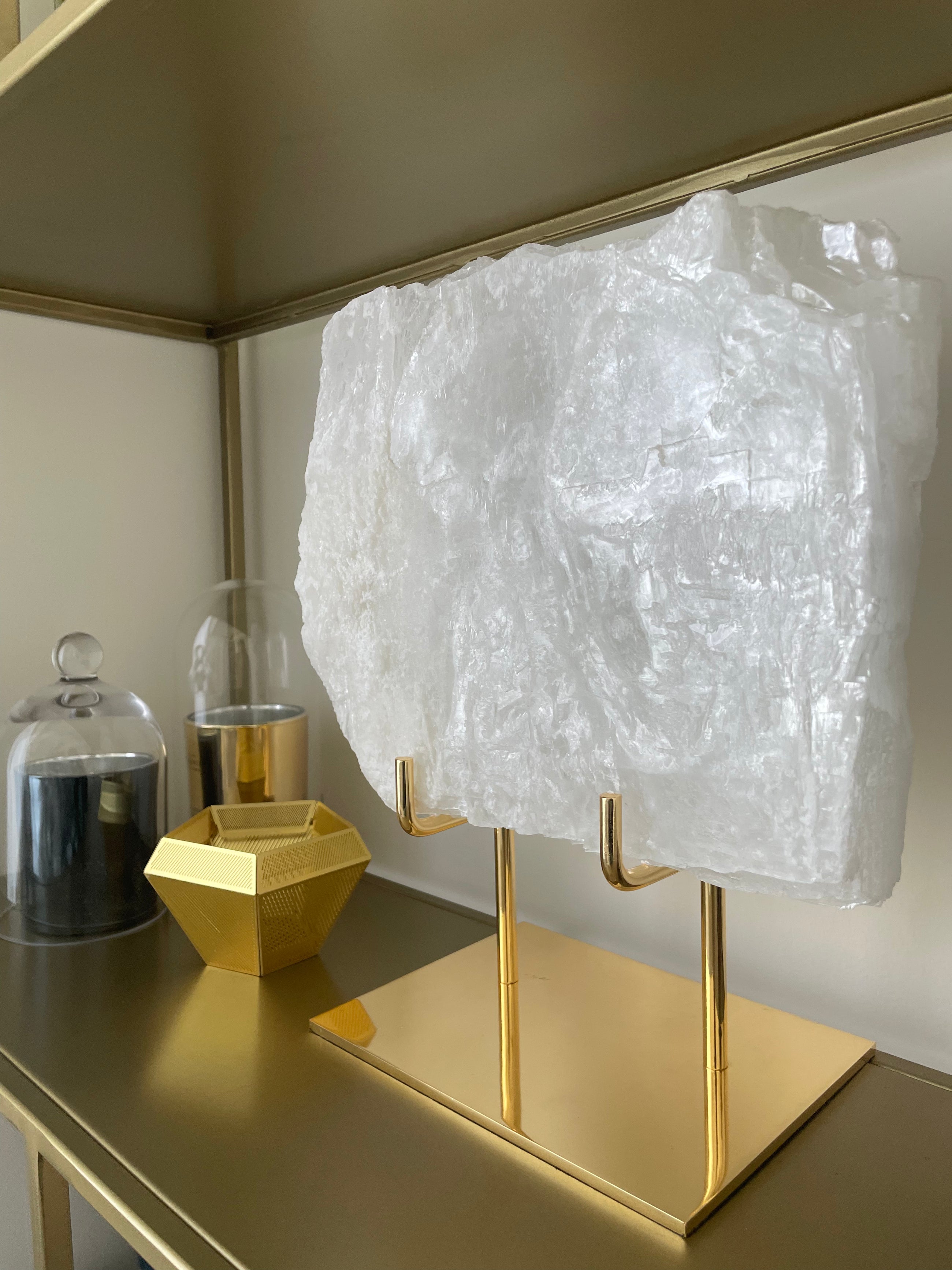 CLEAR SELENITE STONE