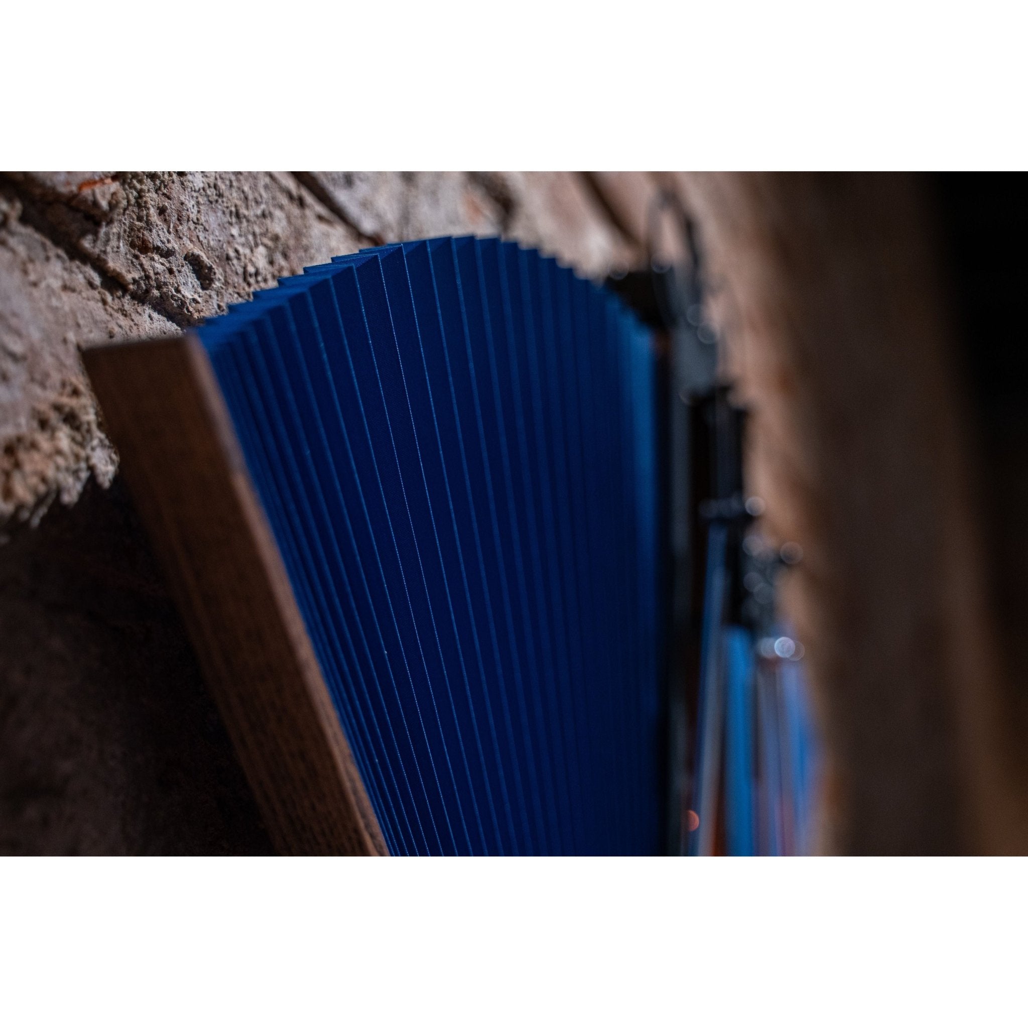 HOVER BLUE - ENDLESS MOVEMENT - Lighting - SANA MOREAU - AIRE