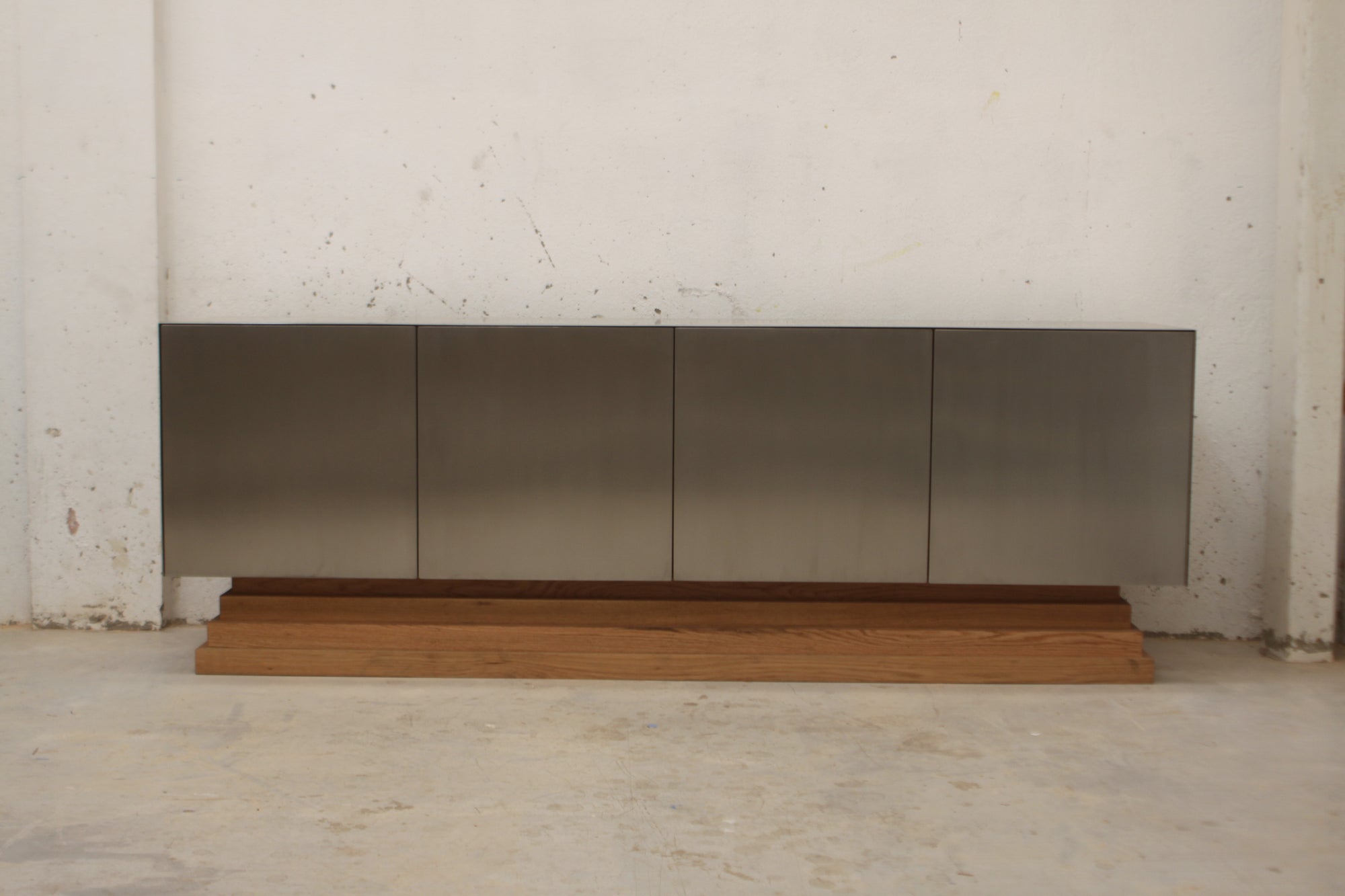 FRAGUA SIDEBOARD