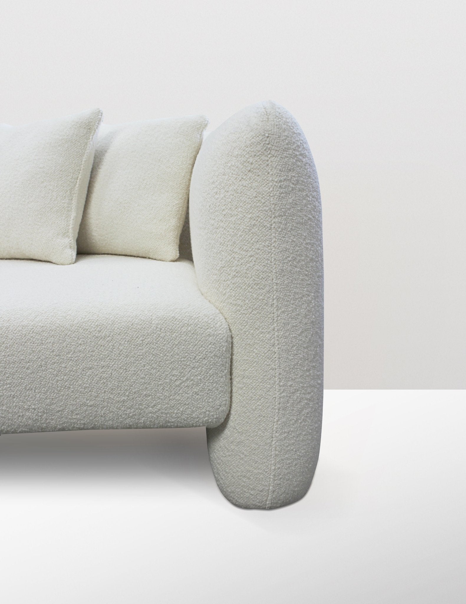 JACOB III SOFA - Sofa - Collector - AIRE