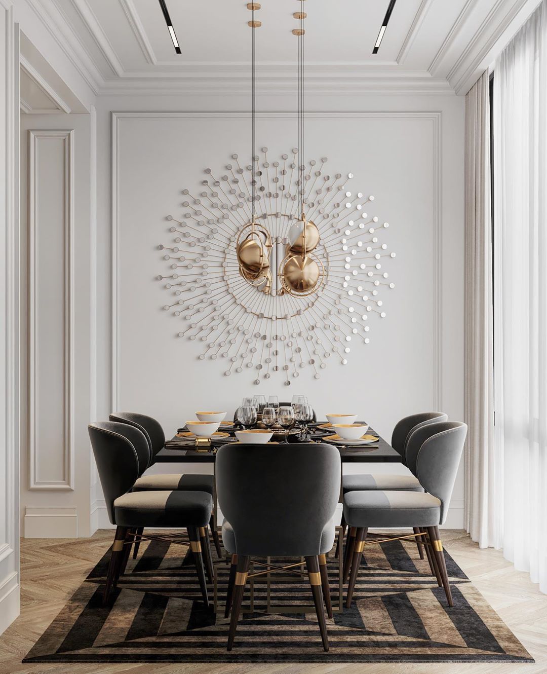 LOUIS DINING CHAIR
